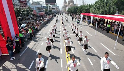 Ica: escolares derrochan patriotismo en desfile nivel secundario por fiestas patrias