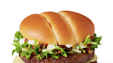 La ‘hamburguesa-lasaña’ de McDonald’s con la que los italianos se llevan las manos a la cabeza