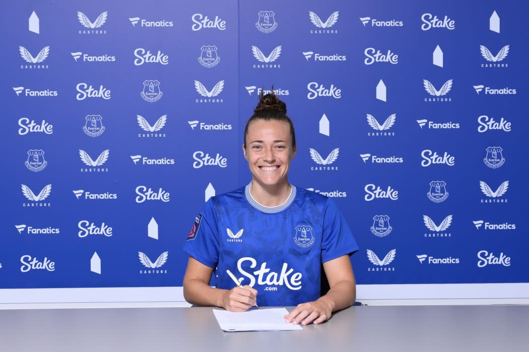 Everton midfielder Galli signs new deal