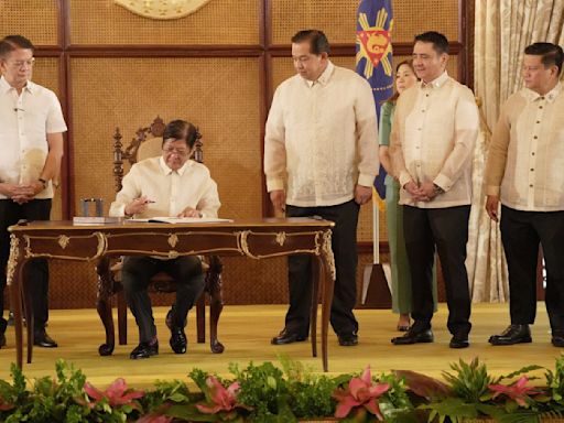 Marcos signs New Government Procurement Act, anti-scam law