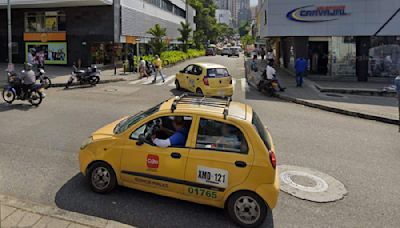 Taxistas en Colombia siguen sin inscribirse para recibir subsidio a la gasolina: Solo el 10 % hizo el proceso