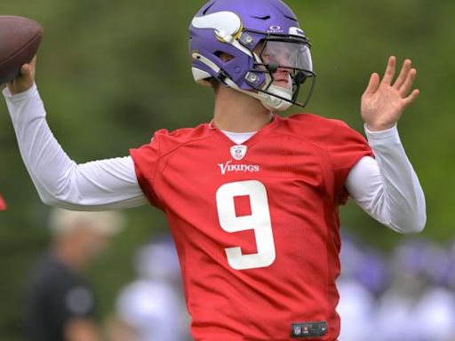 Vikings pass catcher raves about rookie QB J.J. McCarthy | Sporting News