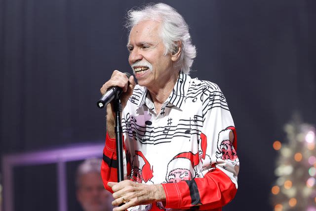 Joe Bonsall of Oak Ridge Boys dies at 76 from ALS amid year of tragedy for the country band