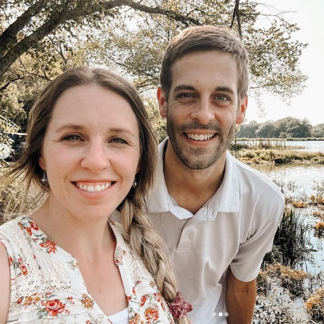 Jill Duggar Shares Unseen Baby Bump Photos After Daughter Isla Marie's Stillbirth - E! Online