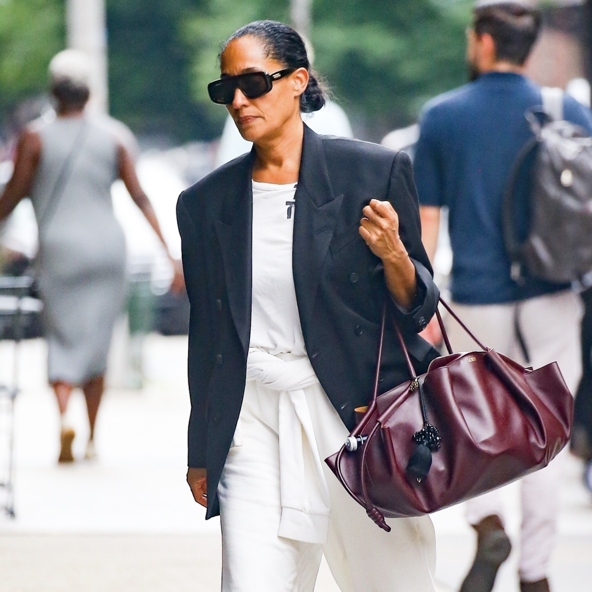 Tracee Ellis Ross Styles Her Sweatpants Like a Millionaire