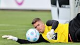 Borussia Dortmund announce new contract for veteran stopper