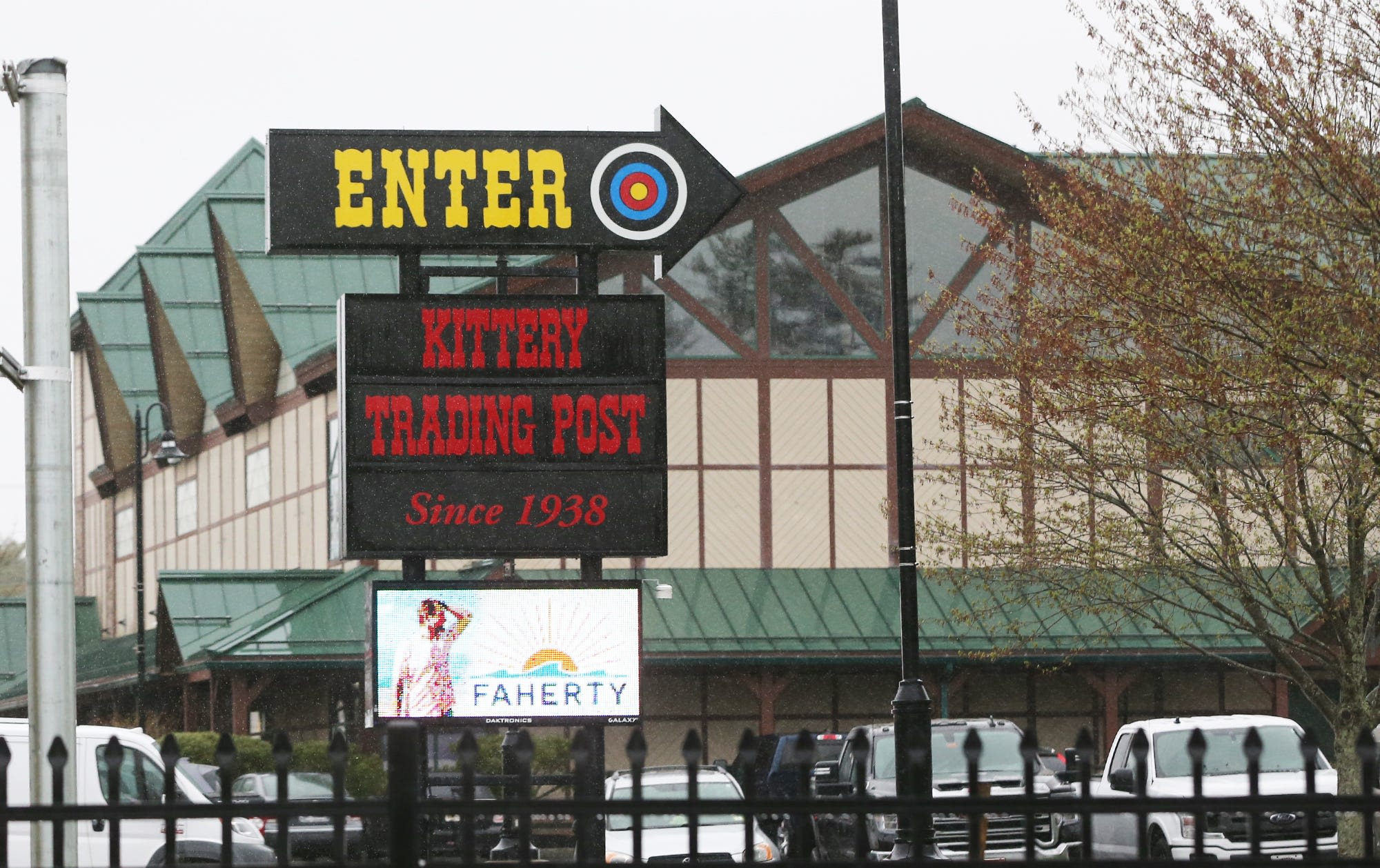 Kittery Trading Post says gun law would force move to NH. Gov. Sununu sends invitation.
