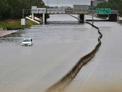 Hospitals in Houston ‘Backed Up’ After Hurricane, as Millions in U.S. Swelter