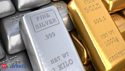 Gold jumps Rs 550; silver rallies 600