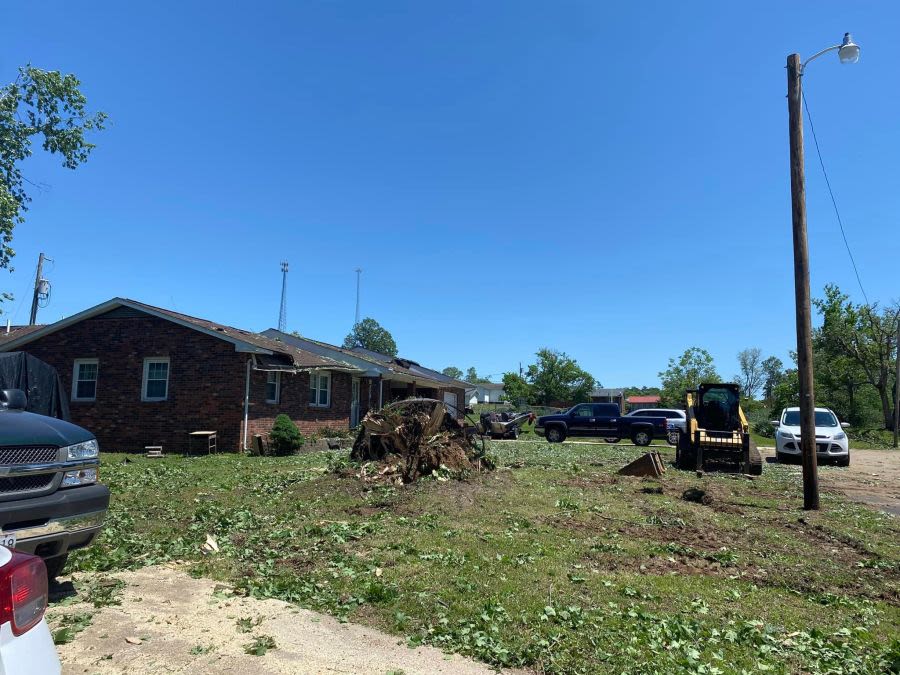 Cleanup effort continues in Annapolis, Missouri following tornado