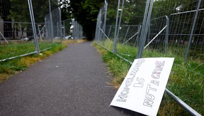 'Hostile' steel barriers at Dublin’s Grand Canal removed after tent city cleared