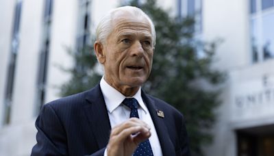 El exasesor de Trump Peter Navarro sale de prisión y va rumbo a la Convención en Milwakee