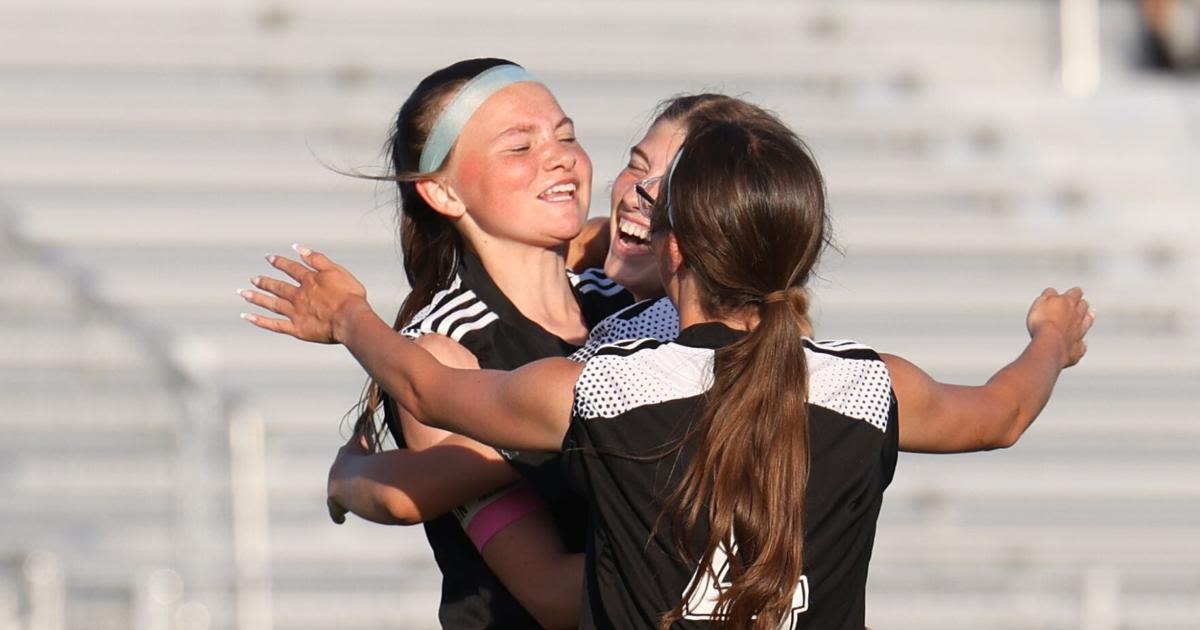 Thomas Jefferson reaches first girls soccer regional final since 2021