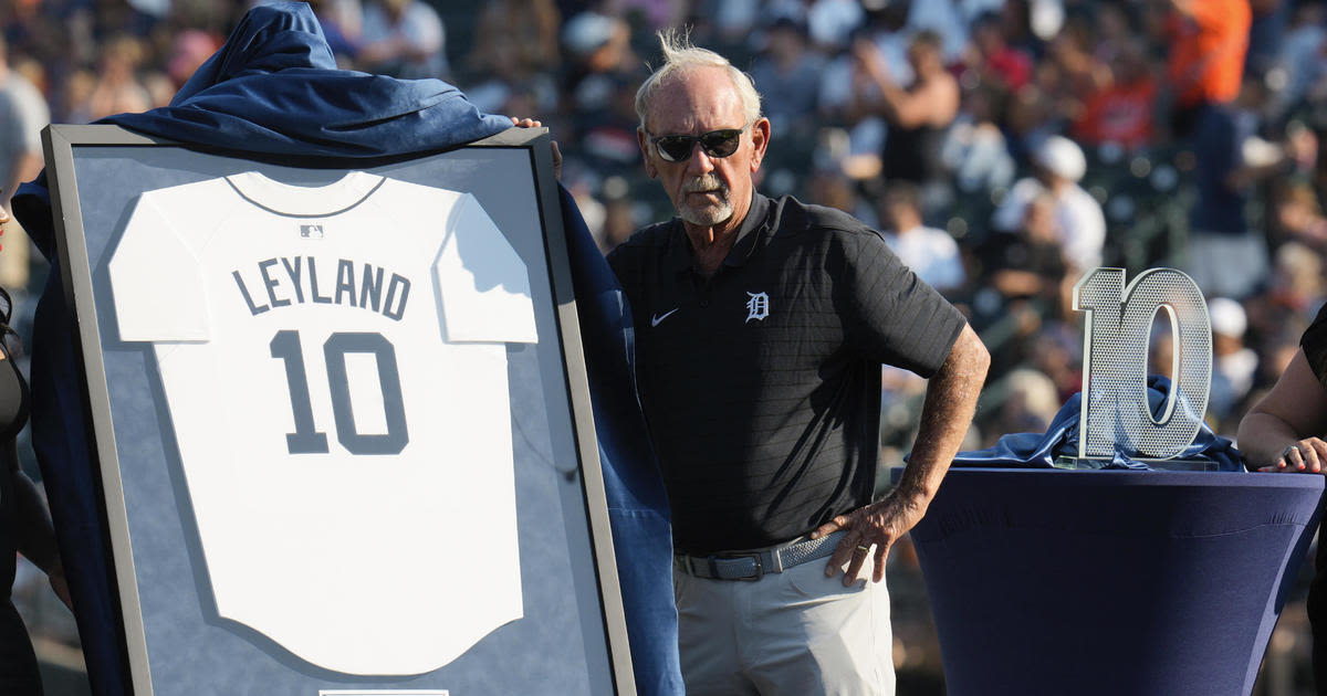 Detroit Tigers retire Hall of Famer Jim Leyland's No. 10