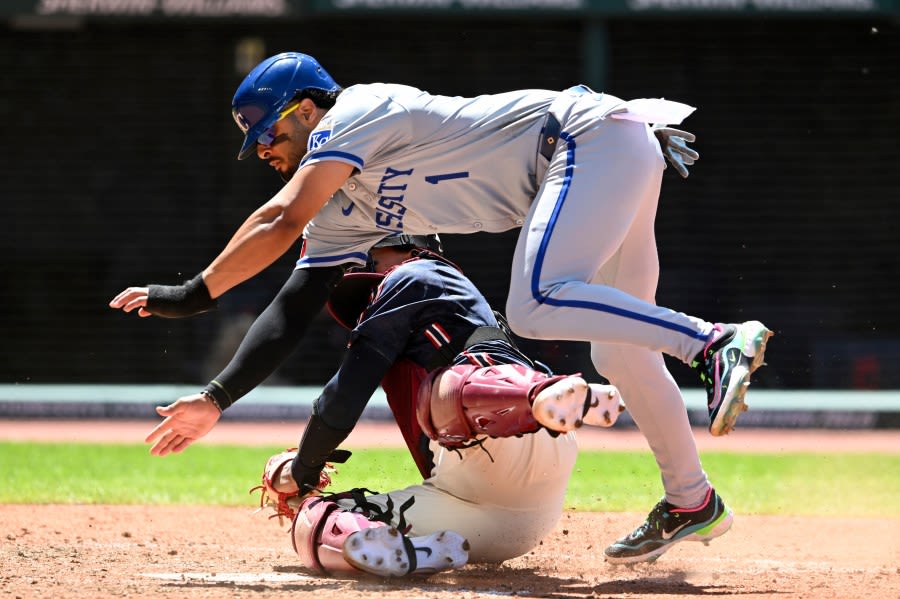 Kyle Isbel’s RBI single in the 8th lifts the Royals past the Guardians 4-3