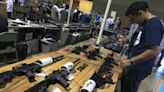Los latinos están más expuestos a la violencia con armas de fuego, según asociación médica