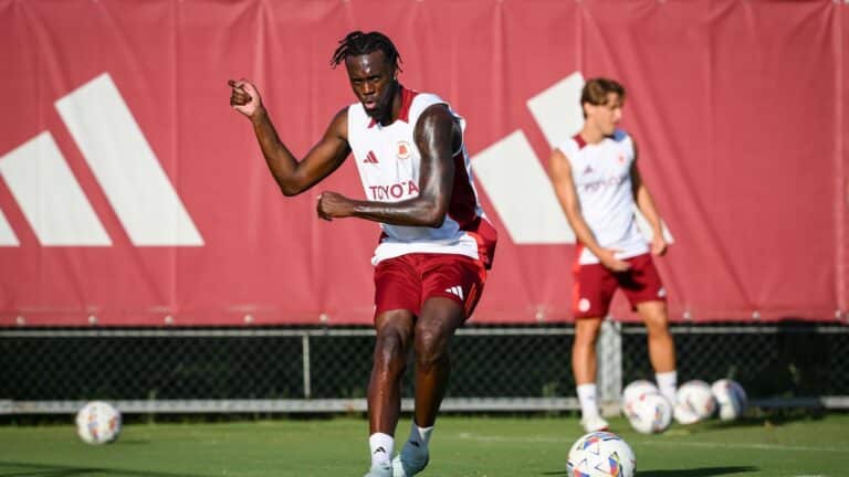 Roma do not rule out possibility of Tammy Abraham staying