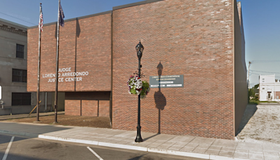 Gary man dies after being shot near East Chicago courthouse