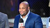 UFC on ESPN 52 commentary, broadcast plans set: Two Hall of Famers call action