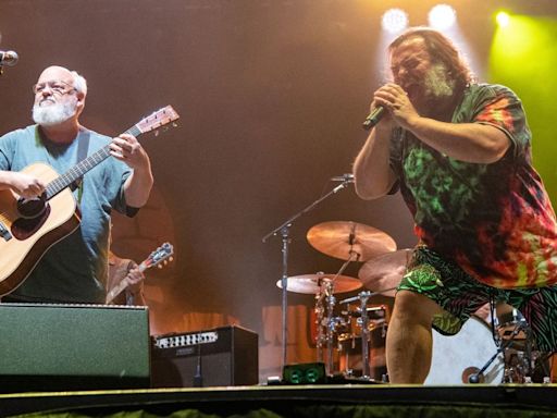 Jack Black cancels tour over Tenacious D bandmate's Trump comment