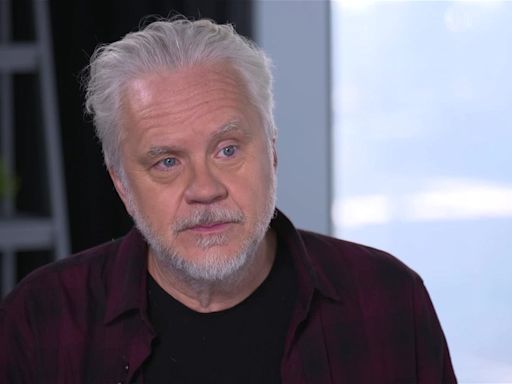 Tim Robbins condemns drawing parallels between his ‘Bob Roberts’ film and Trump assassination attempt