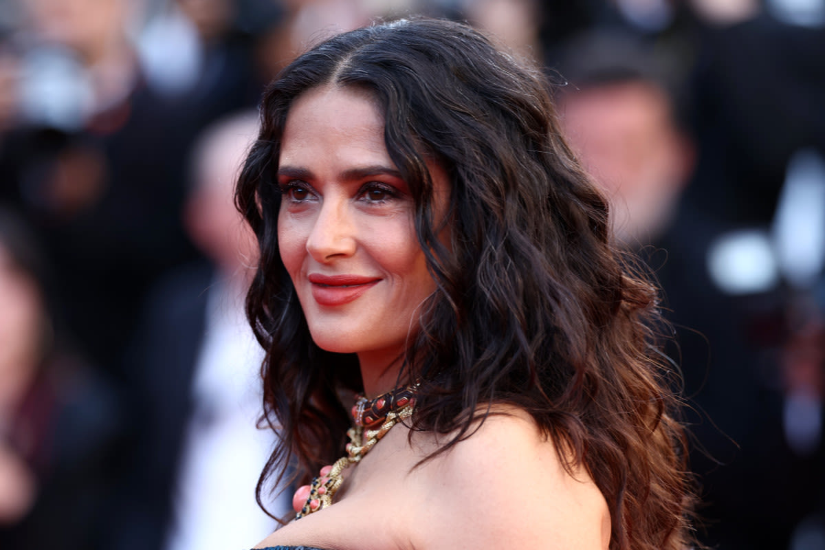 Salma Hayek Is a Total Bombshell in Skintight Crimson Dress on the Red Carpet