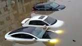 水災之後｜內地「水浸車」湧現 有車廠睇準商機收車 兩年車齡Tesla叫價10萬