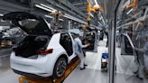 Auto-Hersteller - VW kämpft mit Gewinnrückgang und muss massiv sparen