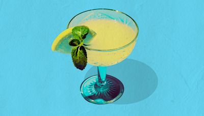 14 Nostalgic 1960s Drinks Making A Comeback