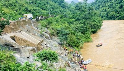 Deslizamento de terra deixa mais de 60 desaparecidos no Nepal
