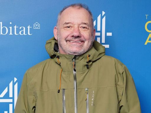 Comedian Bob Mortimer targeted by online dating scam despite being happily married