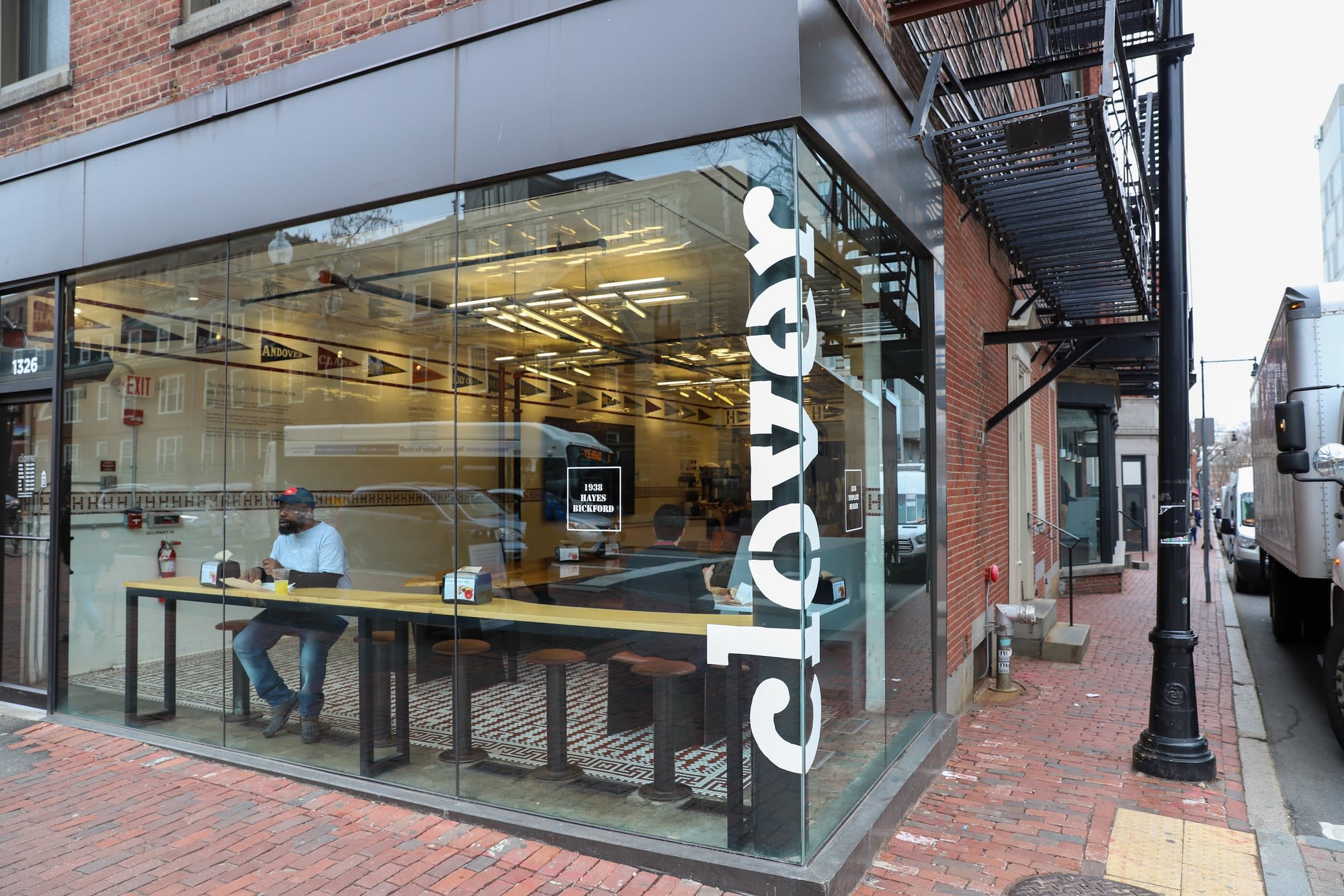 Clover to Keep All Cambridge Locations Open After Surviving Bankruptcy | News | The Harvard Crimson