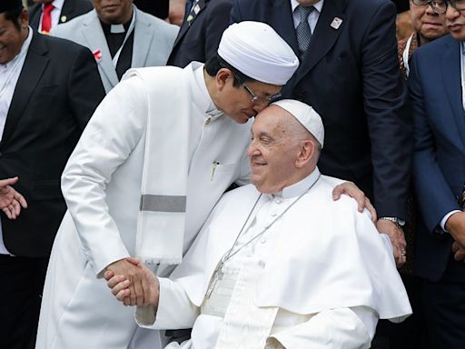 Pope Francis and Indonesia's grand imam sign joint declaration calling for peace