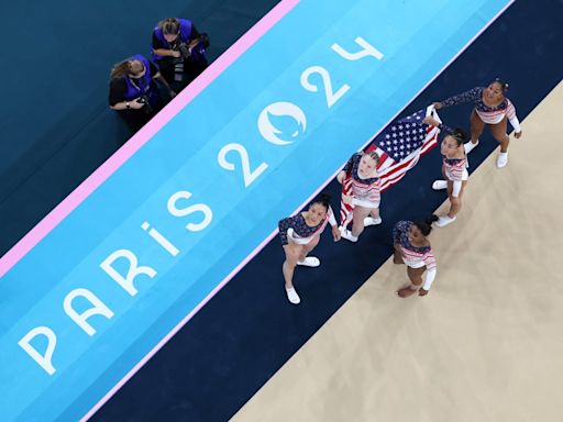 Who are the women's gymnastics commentators at the Paris Olympics?