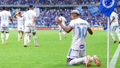 Cruzeiro supera gol contra bizarro de Lucas Silva, ganha do Vitória e se reabilita no Brasileirão