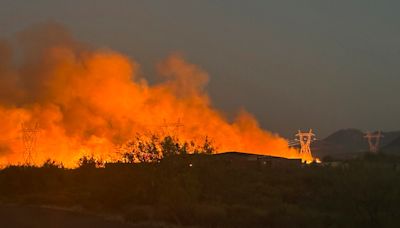 Arizona wildfire advances after forcing evacuations near Phoenix