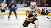 Crosby reaches 30-goal mark, Penguins knock off Avs 5-2