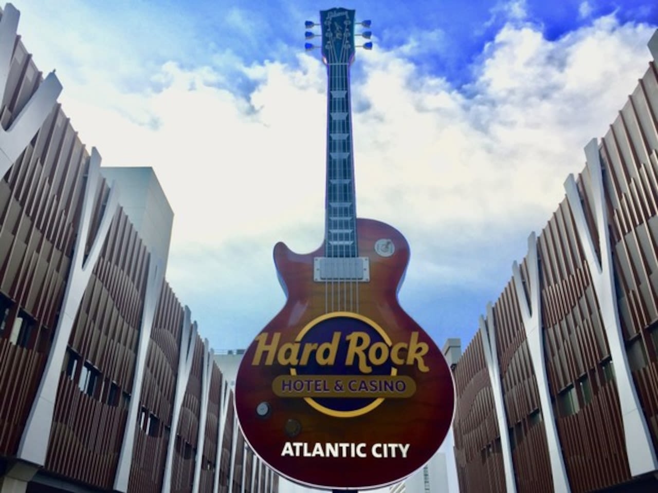 Slot player wins $1.5M with $10 bet at Hard Rock Atlantic City