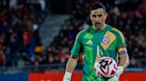 Claudio Bravo sale en el entretiempo: Gareca sorprendió con su reemplazante