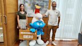 El "Pitufón Gruñón", mascota oficial de Siero: "Es una imagen alegre del concejo, que tiene en cuenta a los jóvenes y a la infancia"