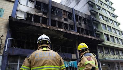 Al menos 10 muertos en incendio de albergue de sintecho en sur de Brasil