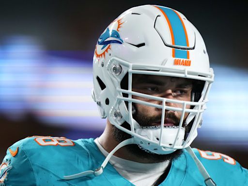 Dolphins need to act fast to make reunion happen amid heavy competition