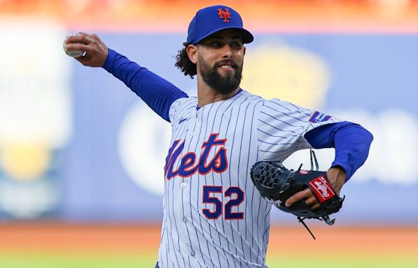 New York Mets pitcher Jorge López throws glove into crowd after being ejected, then delivers postgame rant