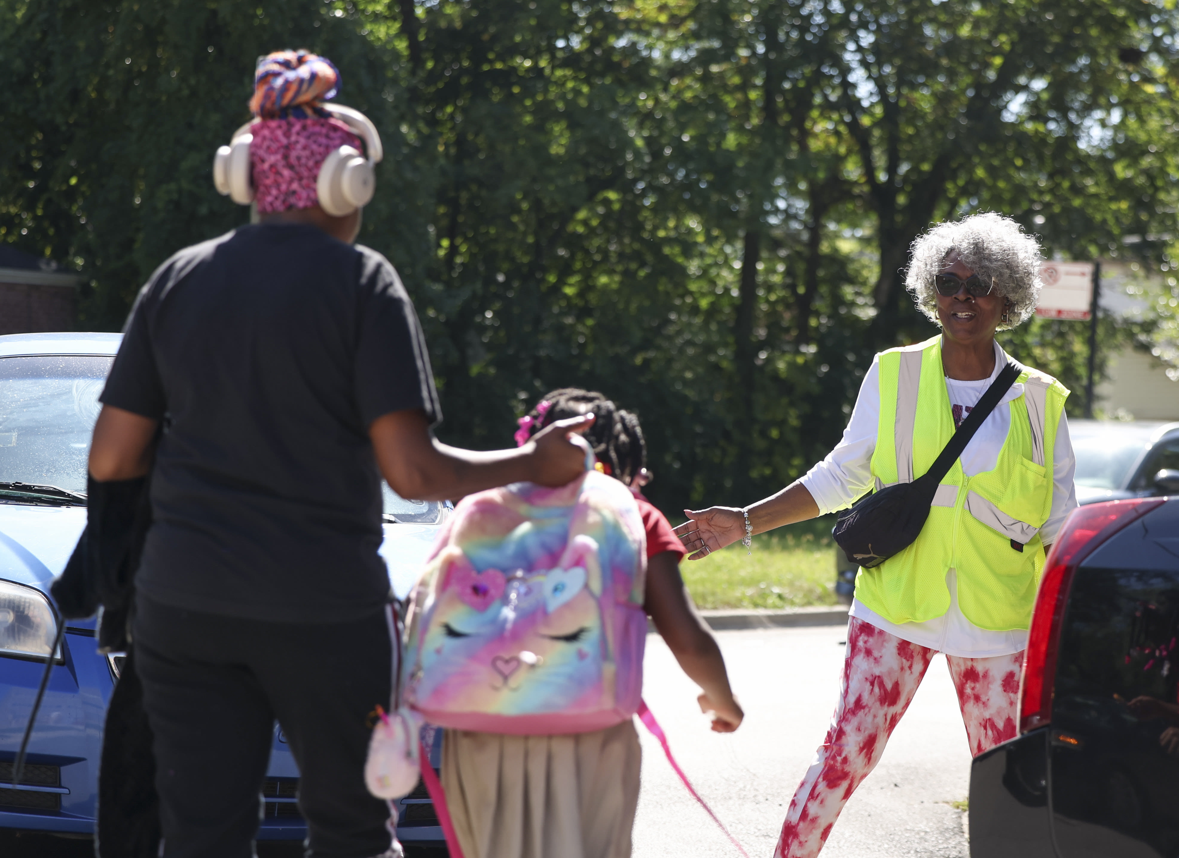 Safe Passage workers honored for protecting Chicago students on walks to and from school