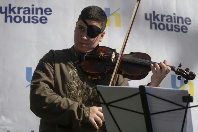 Ukraine’s soldier musicians thank America, urge more help