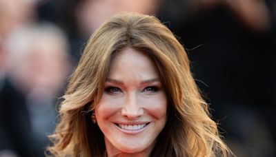 Carla Bruni : à 56 ans, voici son soin anti-âge favori