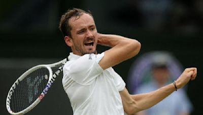 Daniil Medvedev edges out Jannik Sinner in a grinding five-set battle to reach Wimbledon semi-finals