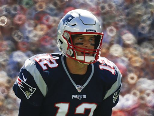 Estrellas de NFL y el espectáculo elogian a Brady en su ingreso a Salón de la Fama de Pats