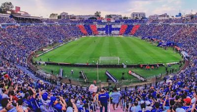 Santiago Taboada promete mantener al Cruz Azul en CDMX; planteará estadio en la capital si gana la elección