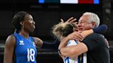 El argentino Julio Velasco aseguró la primera medalla para el voleibol femenino de Italia en los Juegos Olímpicos